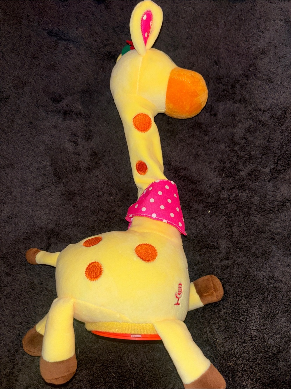 Tik Tok Viral Giraffe talks & dances